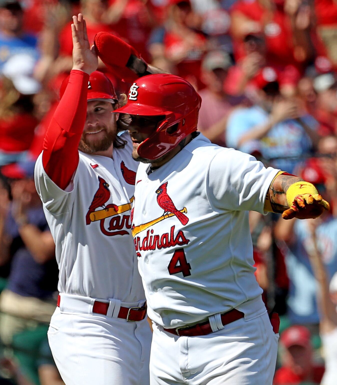 Cardinals beat Cincinnati Reds 5-1 in of doubleheader